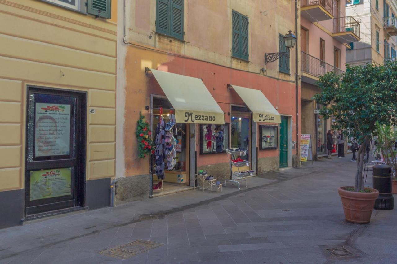 Casa Di Ale E Fra Comoda In Centro E A Pochi Passi Dalla Spiaggia Rapallo Exterior photo